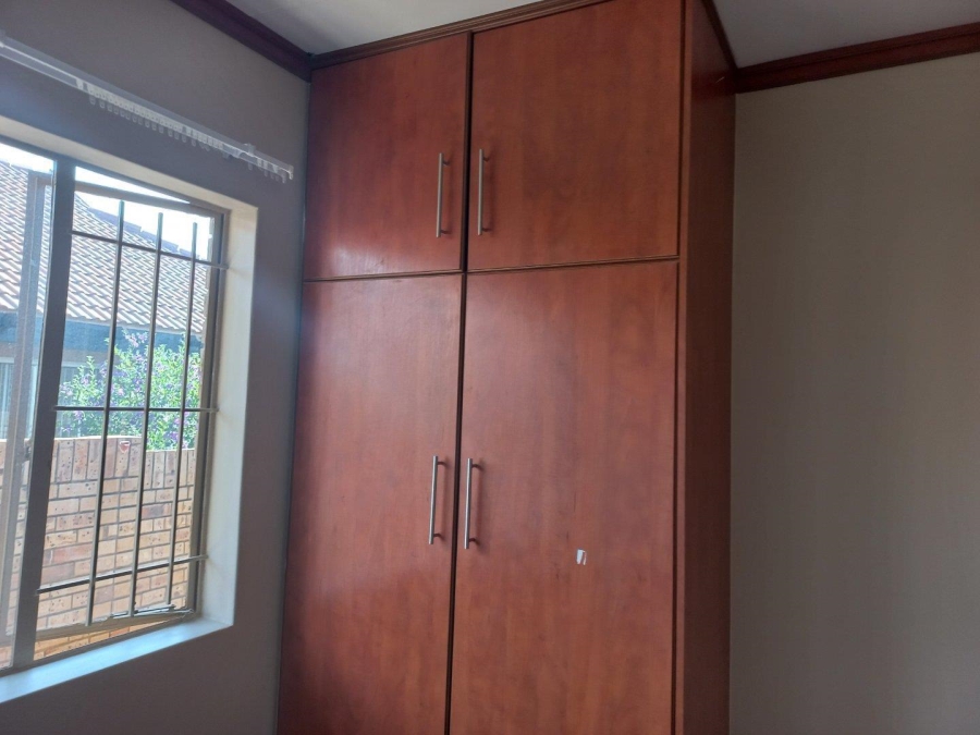 To Let 3 Bedroom Property for Rent in Langenhovenpark Free State